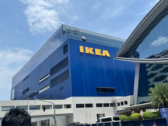 Outdoor view of an Ikea building