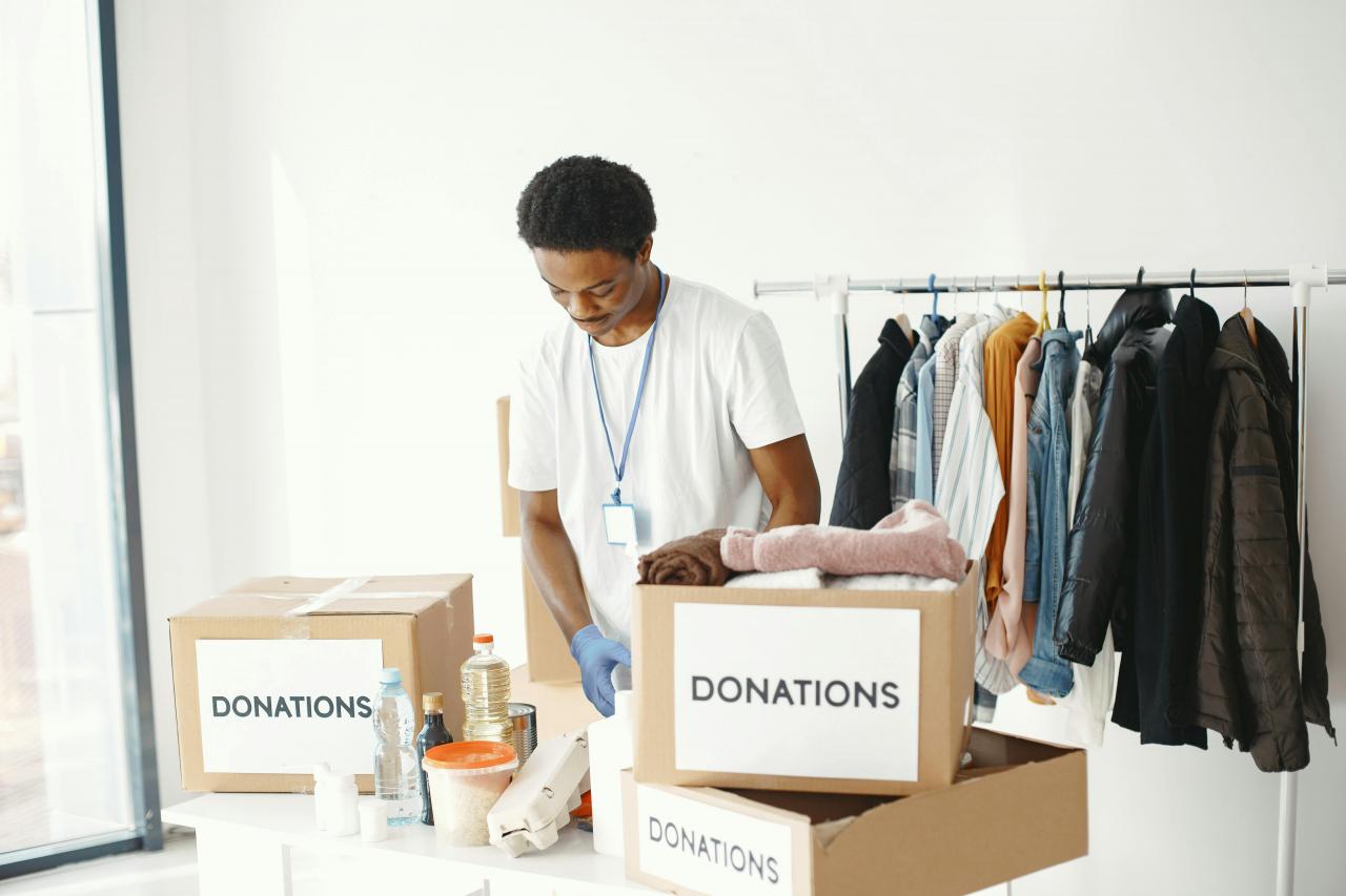 An employee taking a part in an employee donation matching program at their company