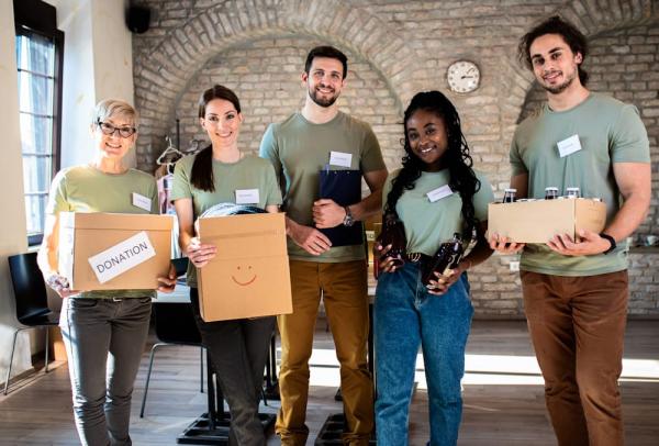 Psychology of donations, team participating in an employee donation matching program